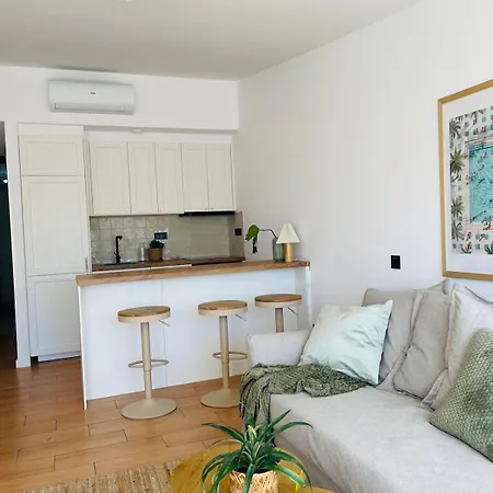Renovated Sea View Apt 150M From El Cristo Beach * Estepona